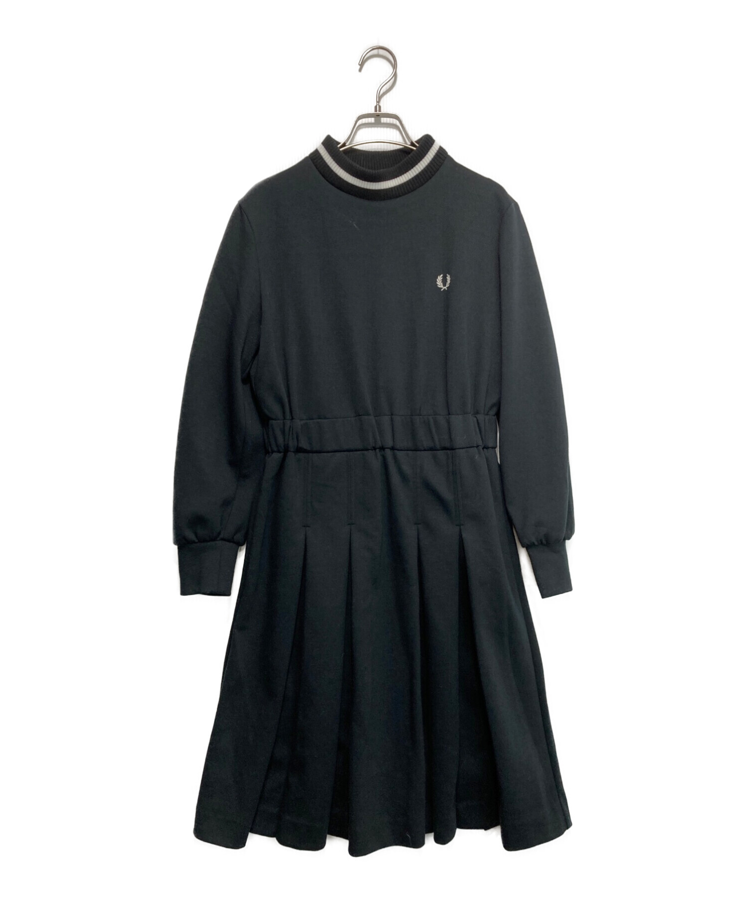 FRED PERRY (フレッドペリー) CUTSEW DRESS/ロゴモックネックワンピース ブラック サイズ:36