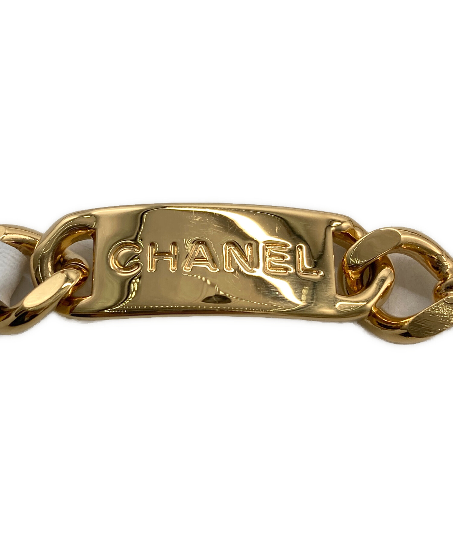 中古・古着通販】CHANEL (シャネル) メダリオンレザーチェーンベルト/ロゴプレートココマークコインチャームチェーンベルト  ホワイト｜ブランド・古着通販 トレファク公式【TREFAC FASHION】スマホサイト