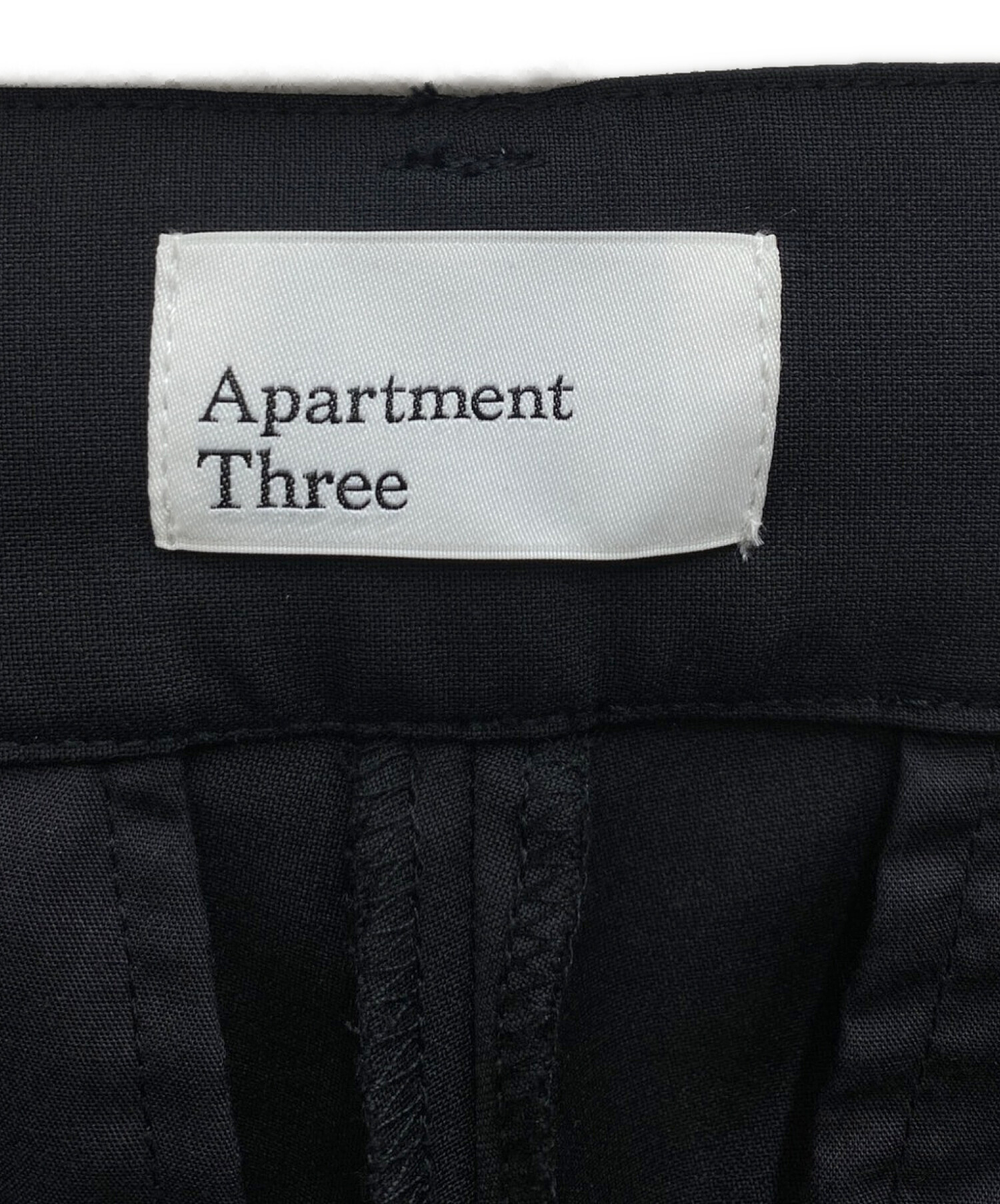 ファッションなデザイン Apartment Three High-Waisted Jeans