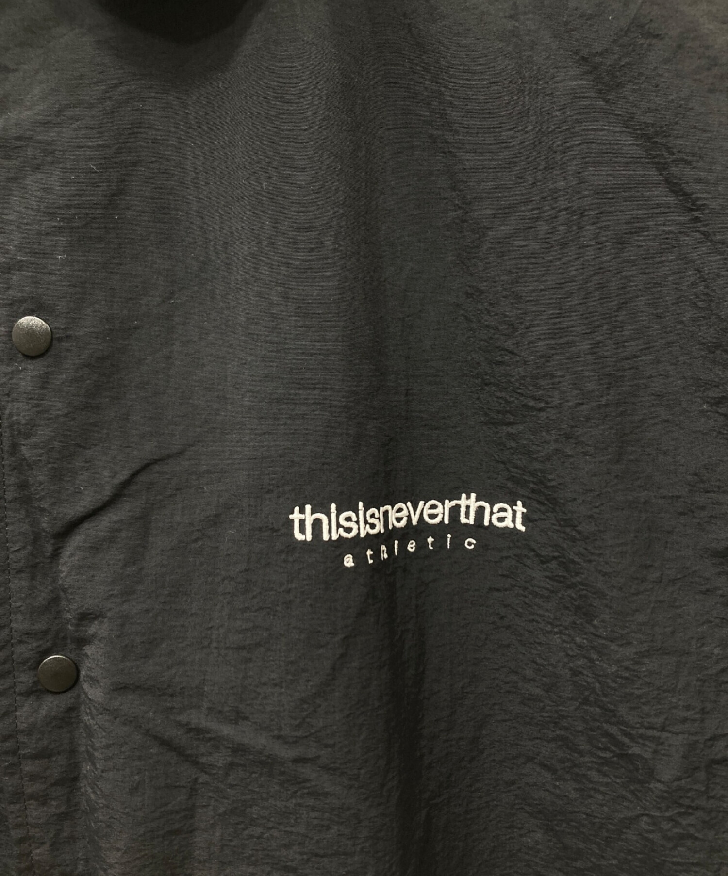 中古・古着通販】thisisneverthat (ディスイズネバーザット) UNIVERSAL PRODUCTS. (ユニバーサルプロダクツ)  ナイロンショートスリーブシャツ ブラック サイズ:3｜ブランド・古着通販 トレファク公式【TREFAC FASHION】スマホサイト