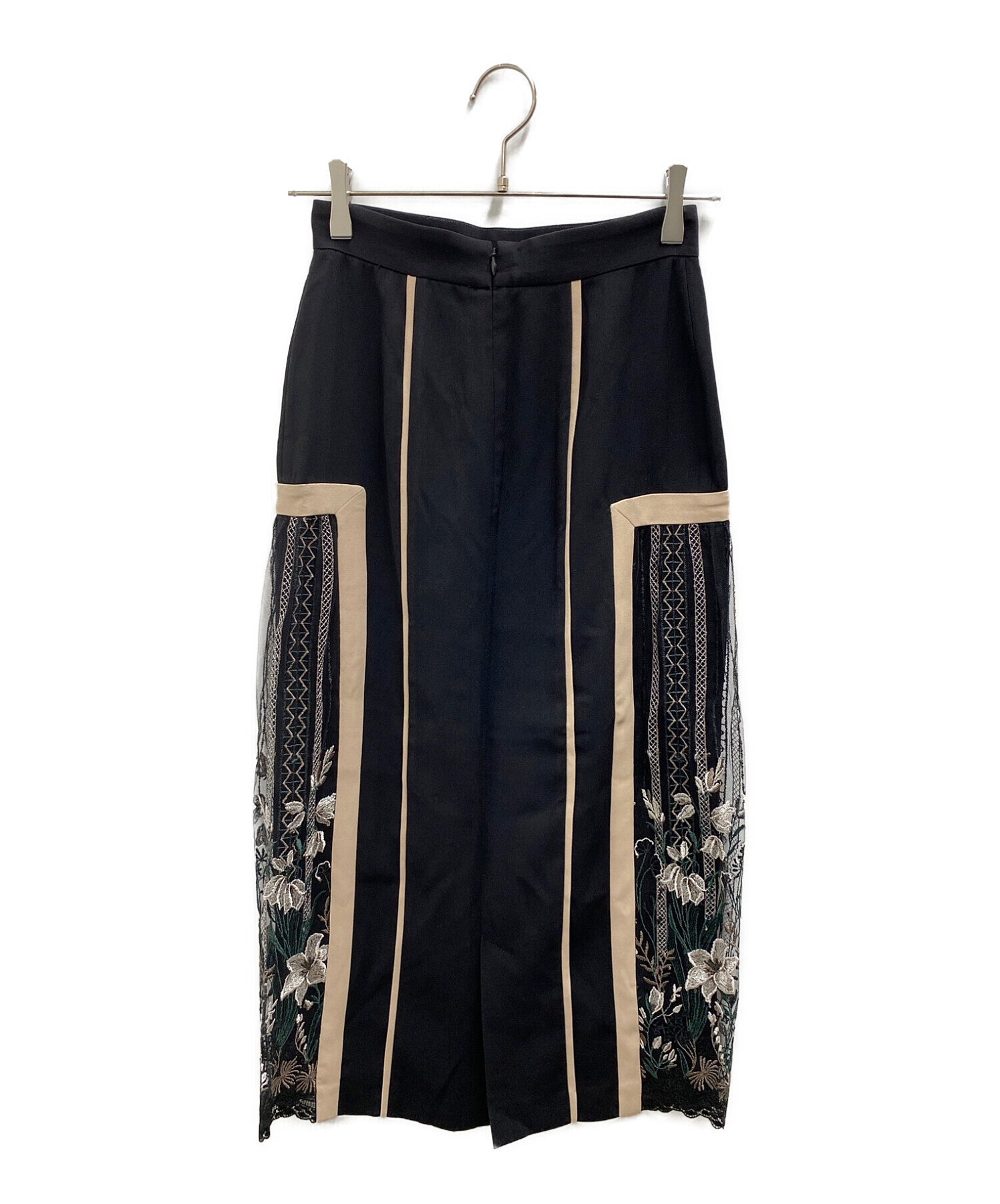 MURRAL (ミューラル) Framed flower skirt ブラック