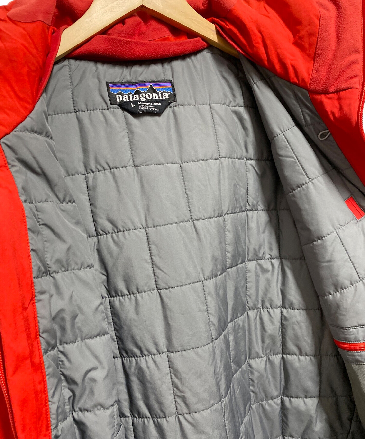 中古・古着通販】Patagonia (パタゴニア) インサレーテッド アウトスカーツ ジャケット レッド サイズ:L｜ブランド・古着通販  トレファク公式【TREFAC FASHION】スマホサイト