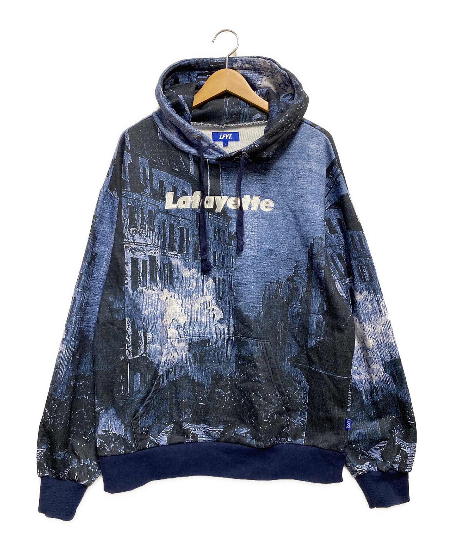 タグ付 LFYT FRENCH WAR ALLOVER LOGO HOODED-