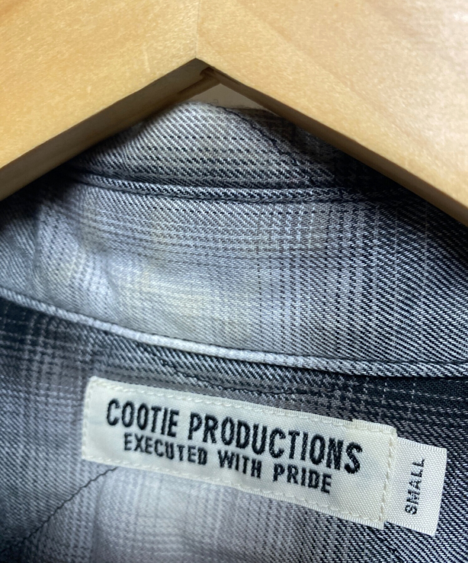 COOTIE PRODUCTIONS (クーティープロダクツ) Ombre Check Quilting CPO Jacket ホワイト×ブラック  サイズ:S