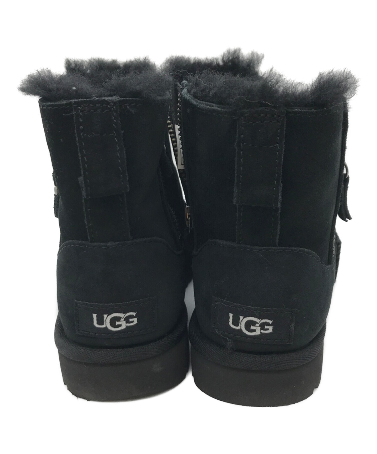 ワンピなど最旬ア！ UGG ブラック ペコス ムートンブーツ サイド