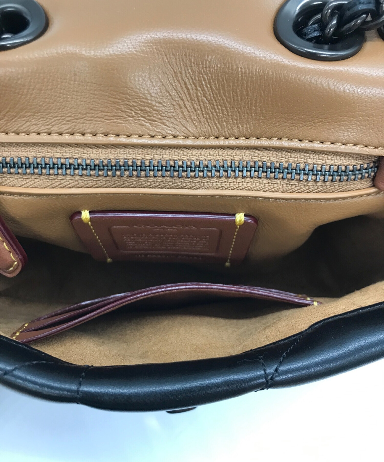 中古・古着通販】COACH (コーチ) ピローマディソン レザーキルティング