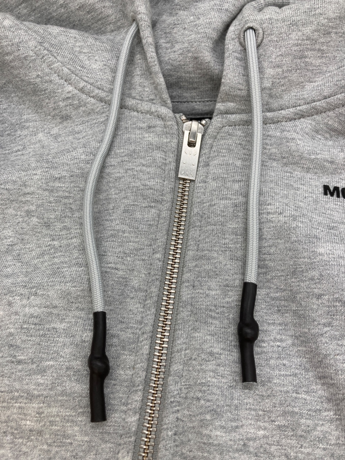 MCQ (マックキュー) Relaxed Fit Icon Logo Zip Through Hoodie / アイコンロゴジップパーカー グレー  サイズ:L