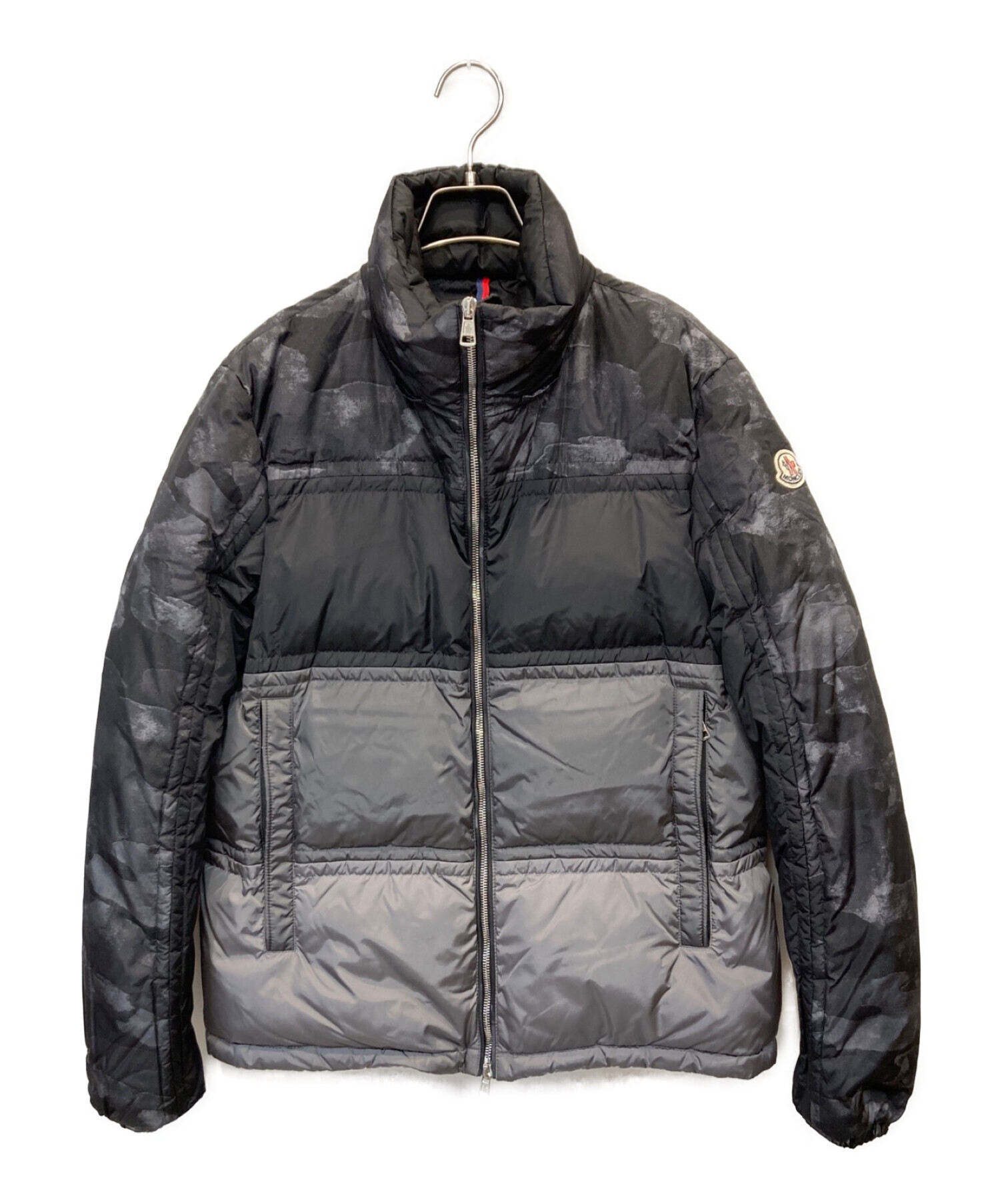 MONCLER (モンクレール) BREITMAN カモフラダウンジャケット グレー サイズ:3