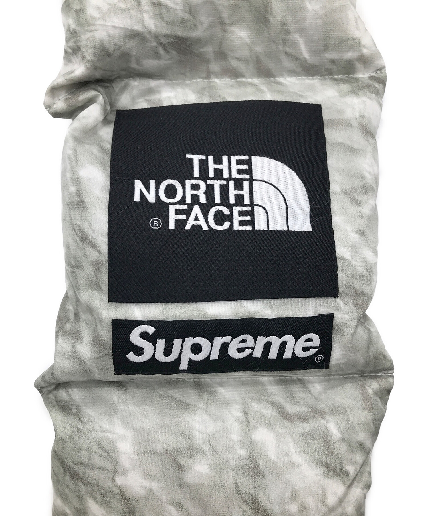 THE NORTH FACE×SUPREME (ザノースフェイス×シュプリーム) PAPER PRINT 700-FILL DOWN  SCARF/ダウンマフラー グレー