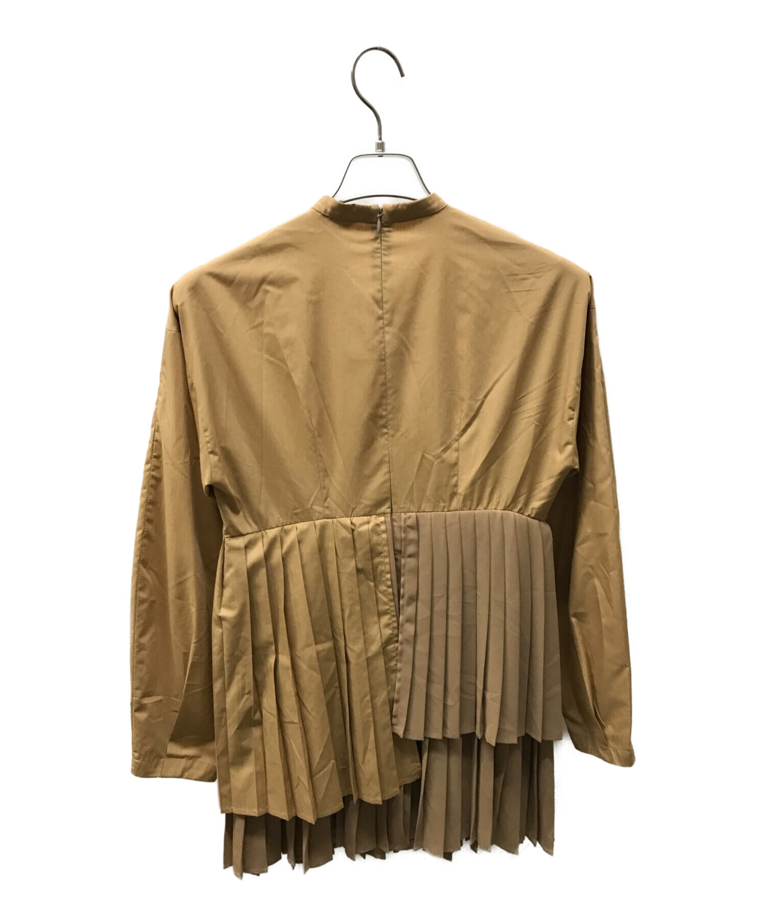 CLANE (クラネ) SHAPE LINE PLEAT TOPS ブラウン サイズ:1