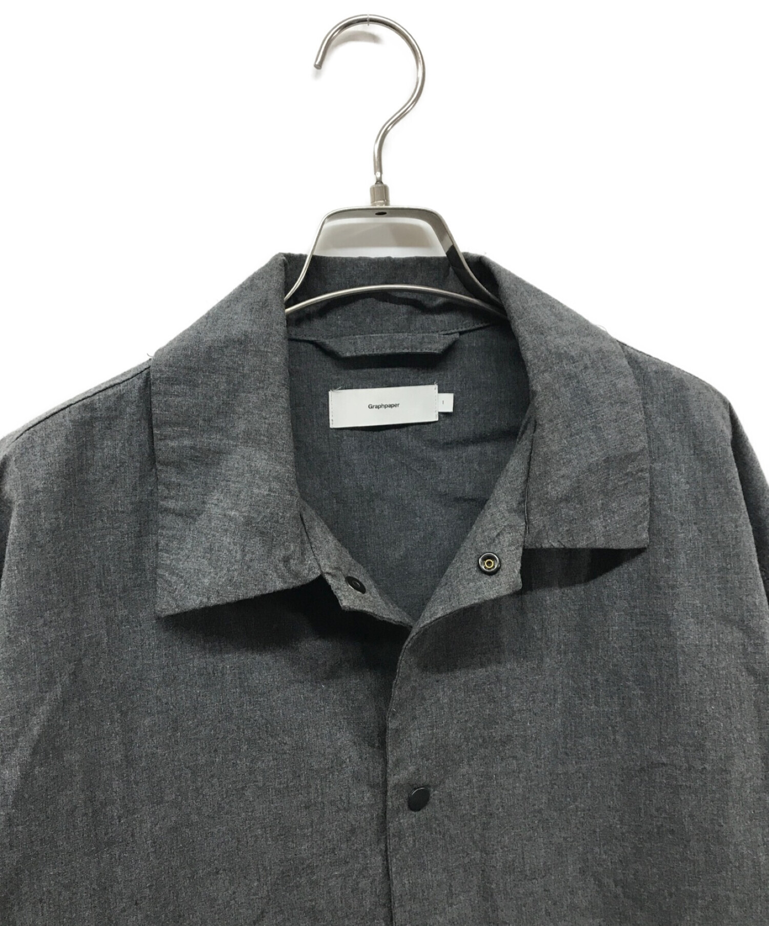 【中古・古着通販】Graphpaper (グラフペーパー) TYPEWRITER COACH JACKET/タイプライターコーチジャケット/  GM191-20005 グレー サイズ:1｜ブランド・古着通販 トレファク公式【TREFAC FASHION】スマホサイト