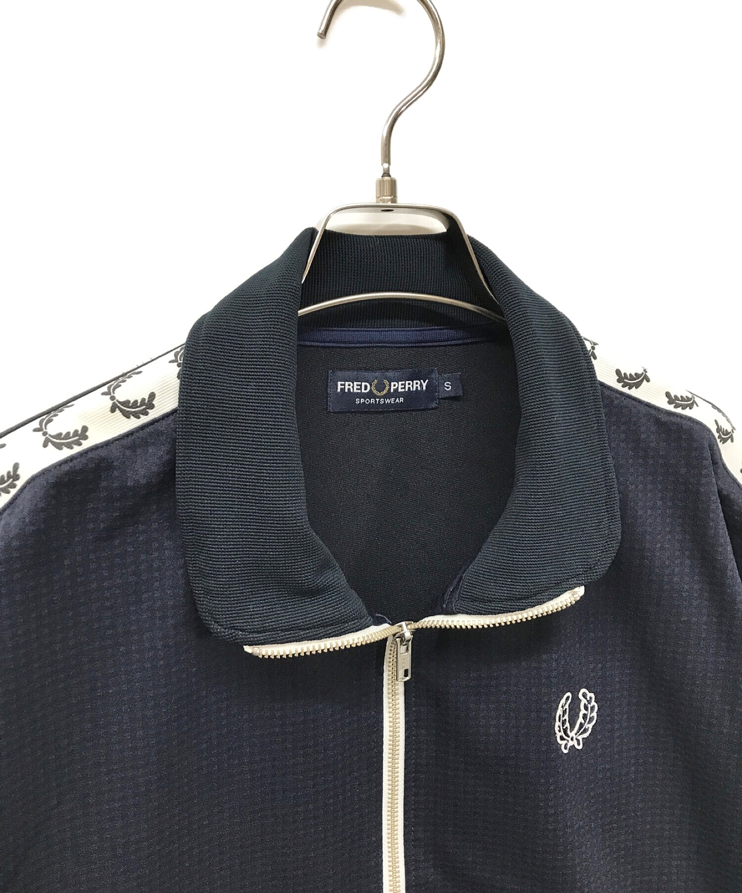 FRED PERRY Contrast Tape Track Jacket FRED PERRY フレッドペリー トラックジャケット ジャージ  ダブルジップ 日本製 オーバーサイズ ルーズフィット ビッグシルエット f2498 サイズ:S