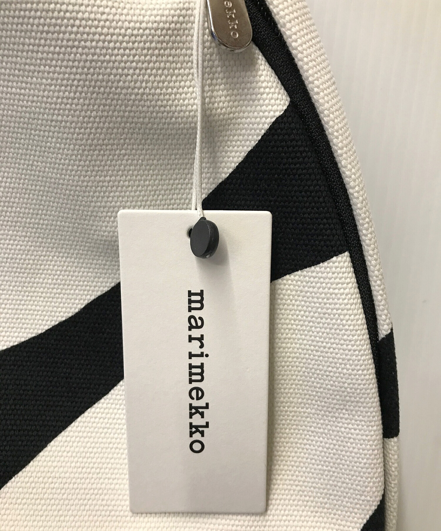 中古・古着通販】marimekko (マリメッコ) Linssi / Hiljaa backpack/049752/バックパック/リュックサック/総柄  ブラック×ホワイト｜ブランド・古着通販 トレファク公式【TREFAC FASHION】スマホサイト