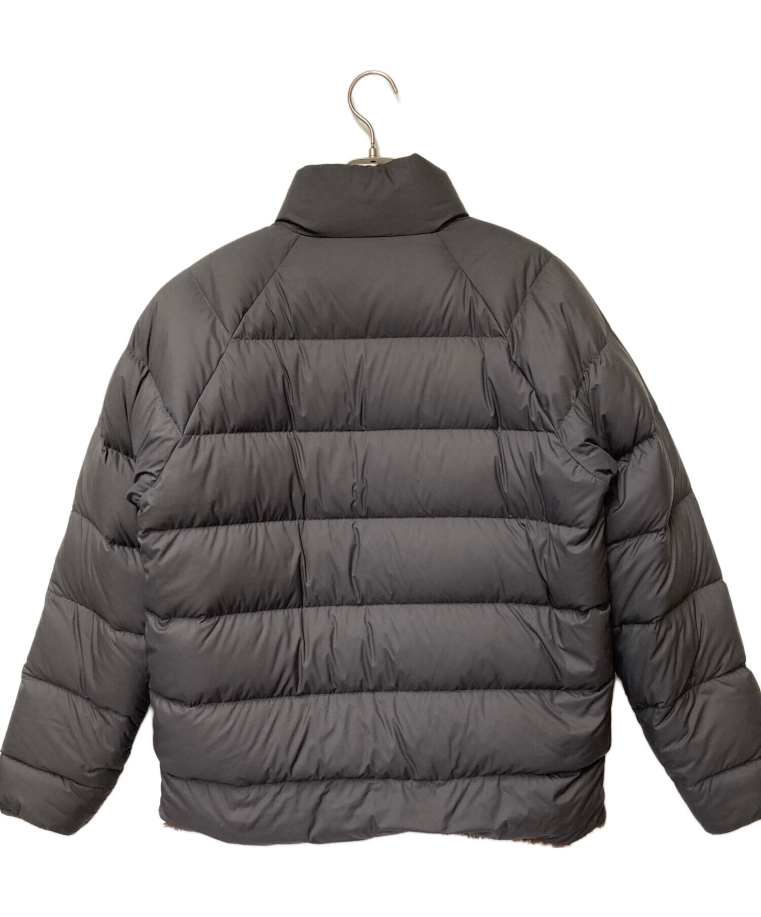 Patagonia (パタゴニア) Reversible Silent Down Jacket リバーシブルサイレントダウンジャケット  Patagonia パタゴニア 20670 グレー サイズ:下記参照