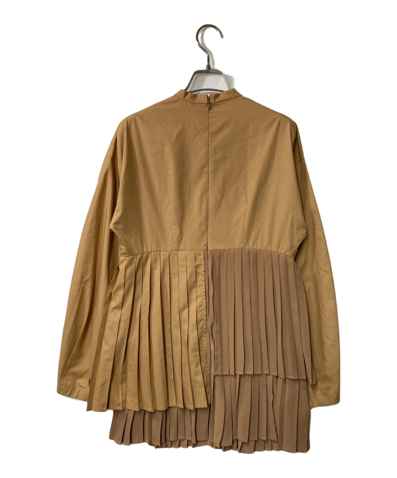 中古・古着通販】CLANE (クラネ) SHAPE LINE PLEAT TOPS シェイプラインプリーツトップス CLANE クラネ ティアード  レイヤー 11122-4362 ベージュ サイズ:2｜ブランド・古着通販 トレファク公式【TREFAC FASHION】スマホサイト