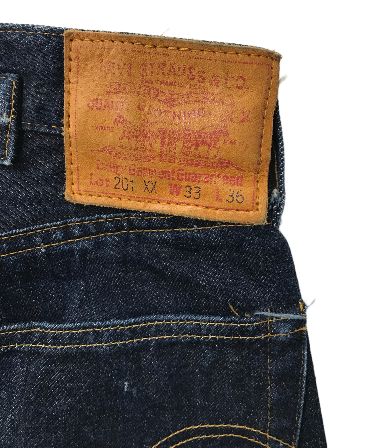 中古・古着通販】LEVI'S (リーバイス) 復刻201XXデニムパンツ/201-0003/バレンシア工場/赤耳/BIGE/ボタン裏555/98年3月製  インディゴ サイズ:W33｜ブランド・古着通販 トレファク公式【TREFAC FASHION】スマホサイト