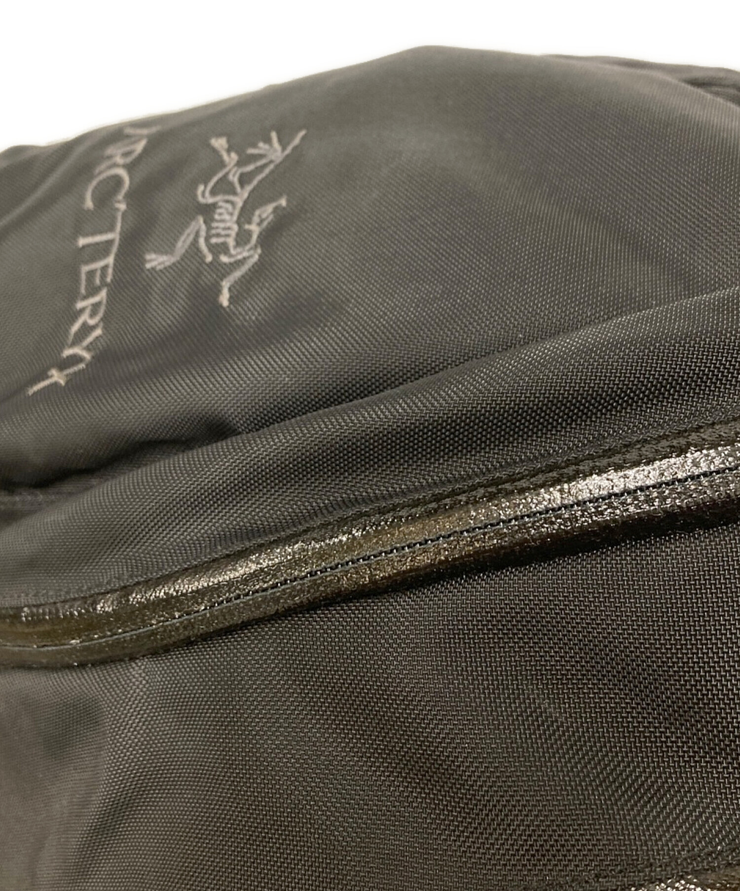 ARC'TERYX (アークテリクス) クイバーショルダーバッグ　ワンショルダーバッグ　 オールド ブラック