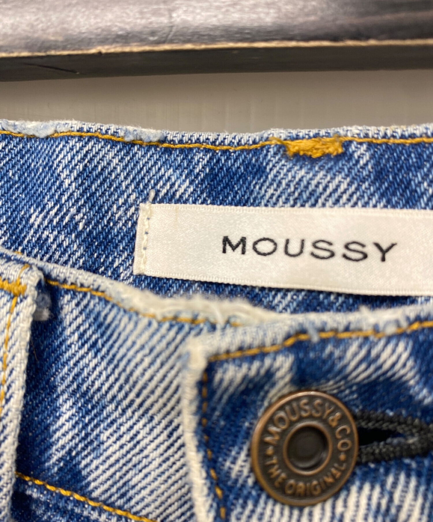 moussy (マウジー) THIGH SLIT LOOSE STRAIGHT ヴィンテージ加工スリットデニムパンツ インディゴ サイズ:23