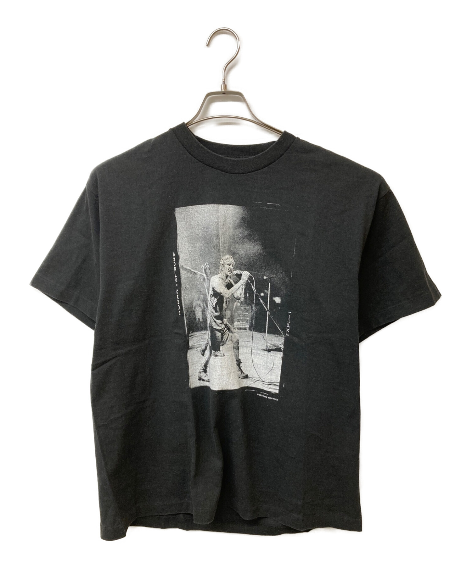 COMOLI (コモリ) NINE INCH NAILS (ナイン・インチ・ネイルズ) TRENT REZNOR LIVE PHOTO T-SHIRT  トレントレズナーフォトTシャツ ブラック サイズ:3 未使用品