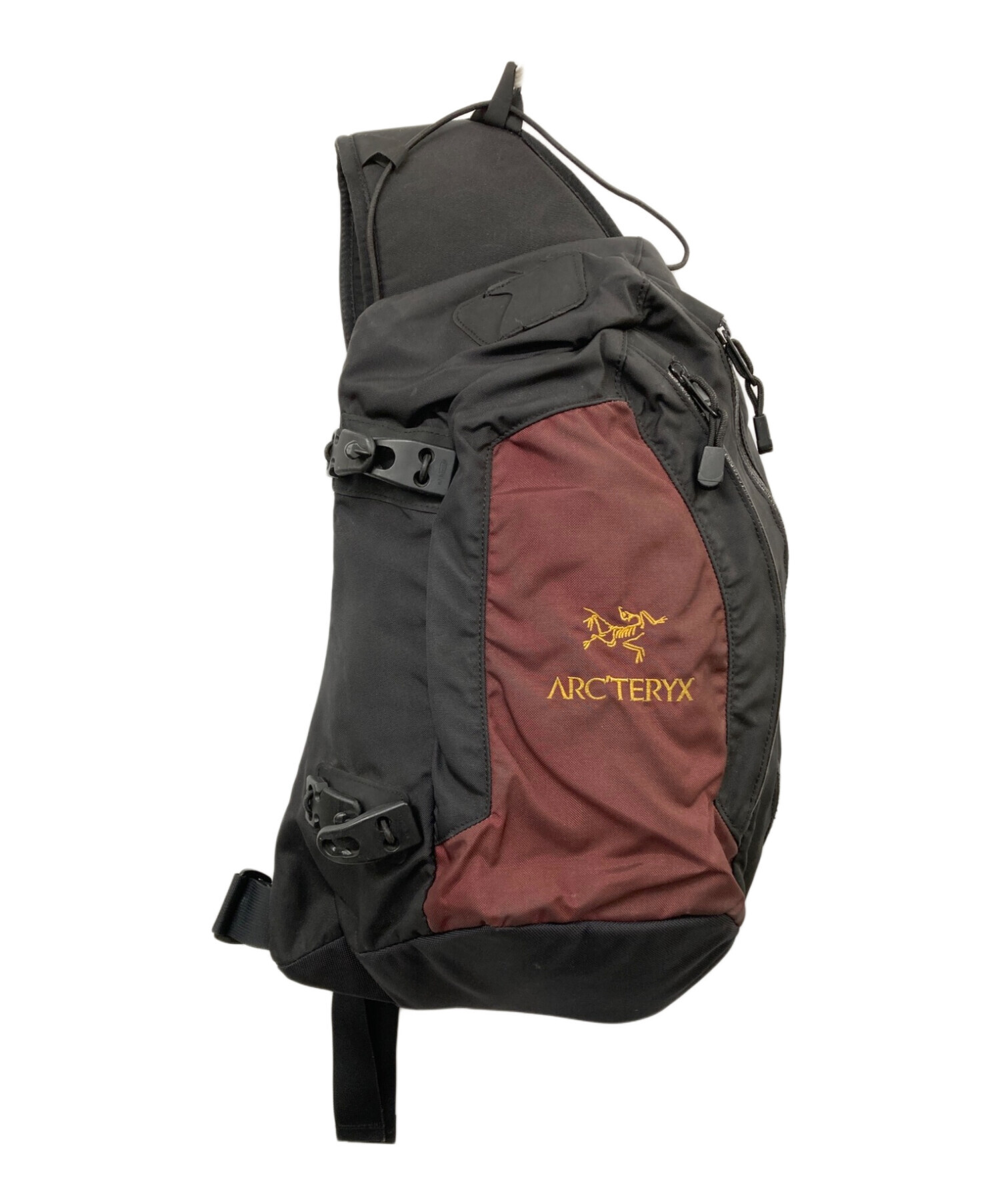 ARC'TERYX (アークテリクス) QUIVER CROSSBODY PACK ブラック×ボルドー