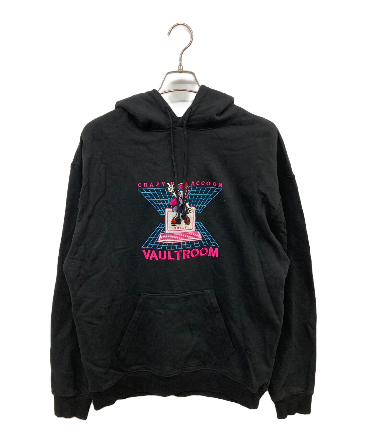 中古・古着通販】vault room (ボルトルーム) CRAZY RACCOON (クレイジーラクーン) SELLY hoodie ブラック  サイズ:L｜ブランド・古着通販 トレファク公式【TREFAC FASHION】スマホサイト