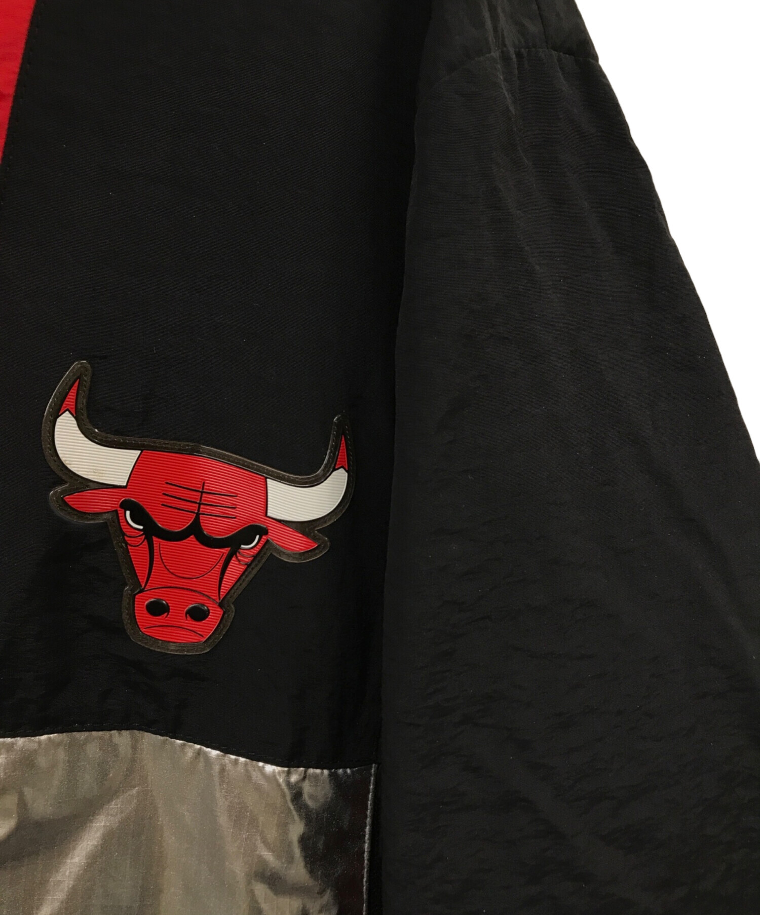 MARCELO BURLON (マルセロバーロン) NBA (エヌビーエー) ウインドブレーカー ブラック×レッド×シルバー サイズ:L