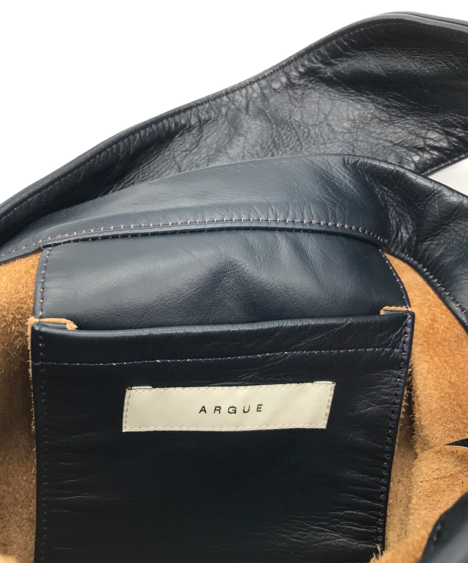 argue アーギュ　square day bag navy
