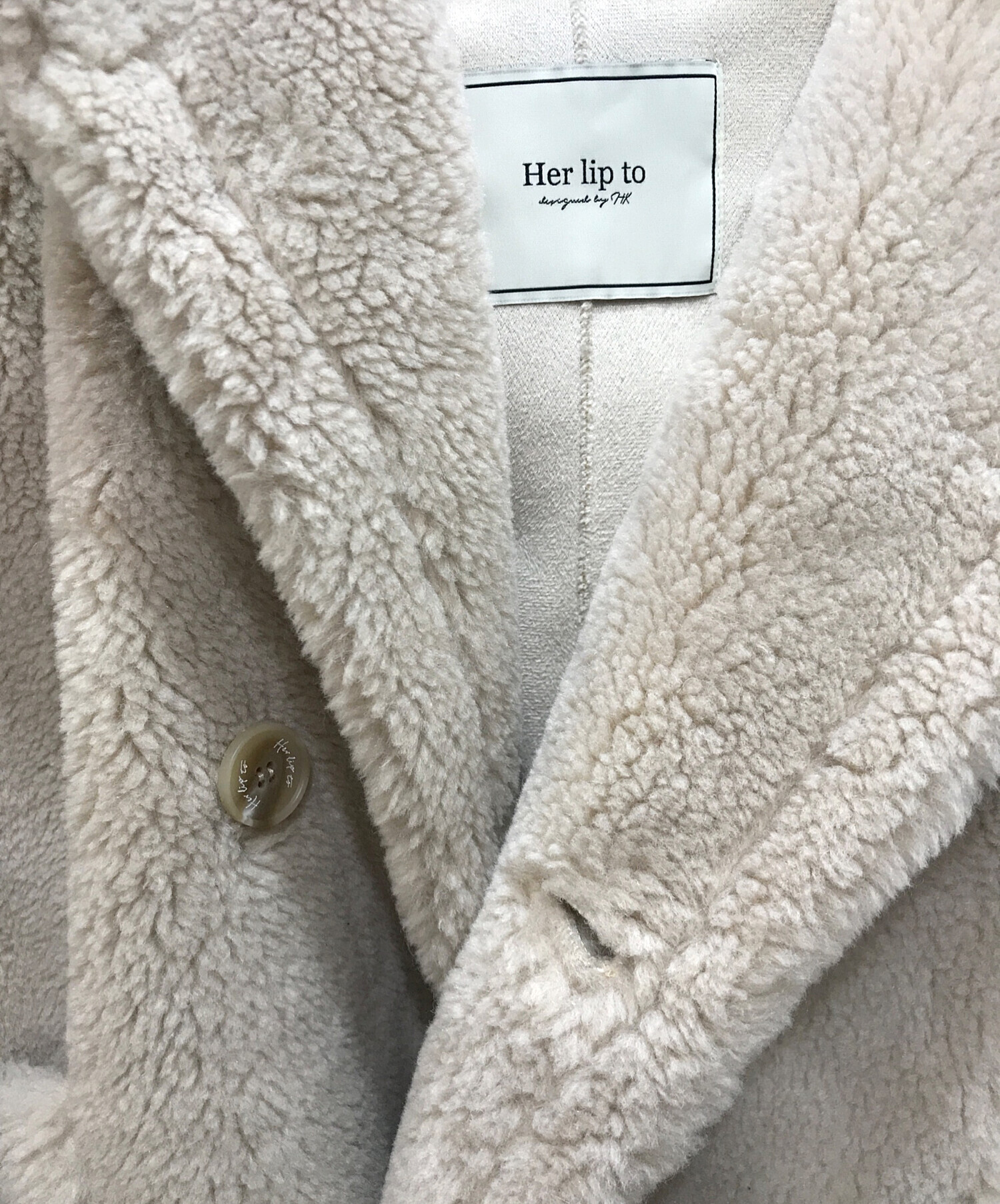 中古・古着通販】HER LIP TO (ハーリップトゥ) Fleur Shearling Boa Coat/ボアコート ベージュ  サイズ:Ｍ｜ブランド・古着通販 トレファク公式【TREFAC FASHION】スマホサイト