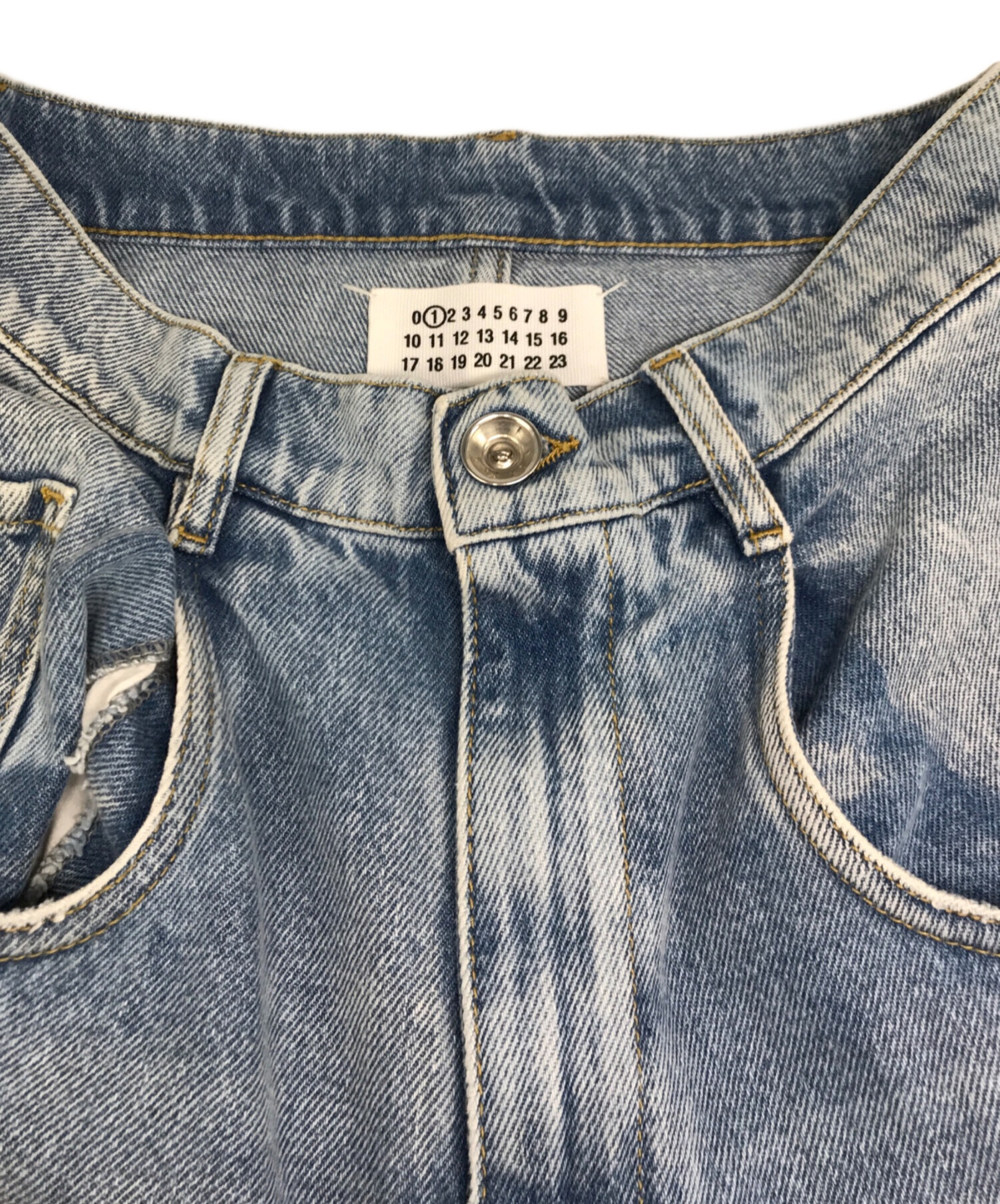 中古・古着通販】Maison Margiela (メゾンマルジェラ) スラッシュディテール カットオフデニム インディゴ  サイズ:SIZE40｜ブランド・古着通販 トレファク公式【TREFAC FASHION】スマホサイト