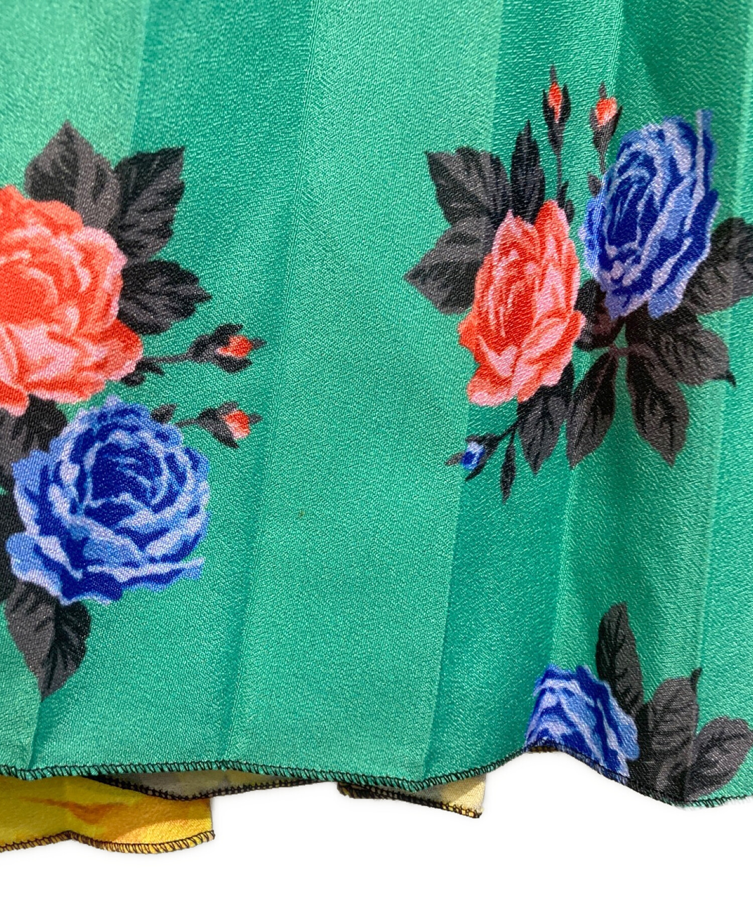 カラーブルータグ付き　MSGM スカート
