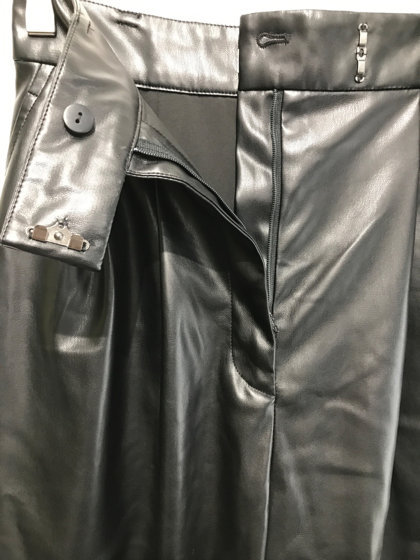 HER LIP TO (ハーリップトゥ) Vegan Leather Tapered Pants ブラック サイズ:M