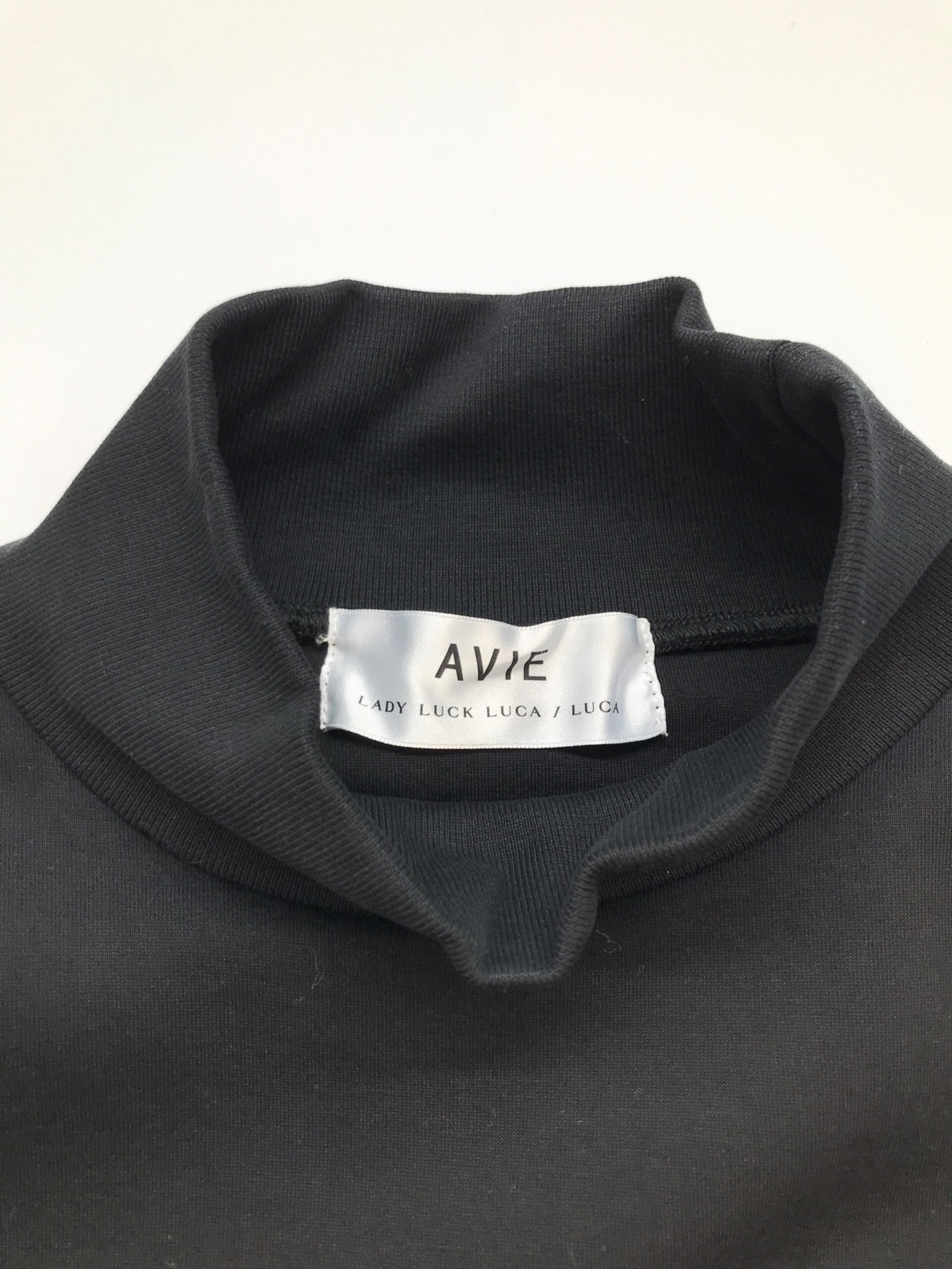 中古・古着通販】avie (アビィ) LC/LLL タートルAラインワンピース ブラック サイズ:38｜ブランド・古着通販  トレファク公式【TREFAC FASHION】スマホサイト