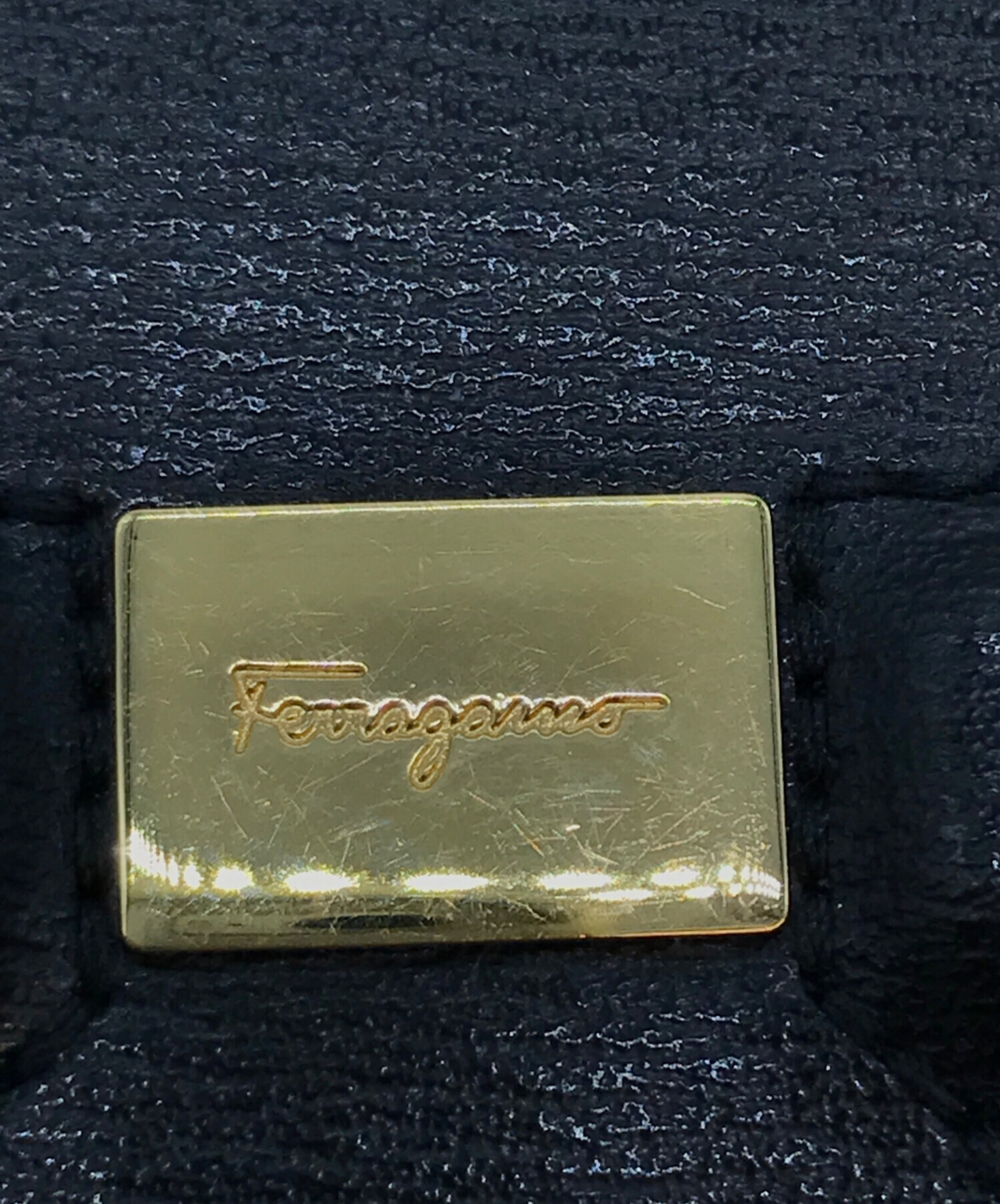 中古・古着通販】Salvatore Ferragamo (サルヴァトーレ フェラガモ) ガンチーニカードケース ブラック｜ブランド・古着通販  トレファク公式【TREFAC FASHION】スマホサイト