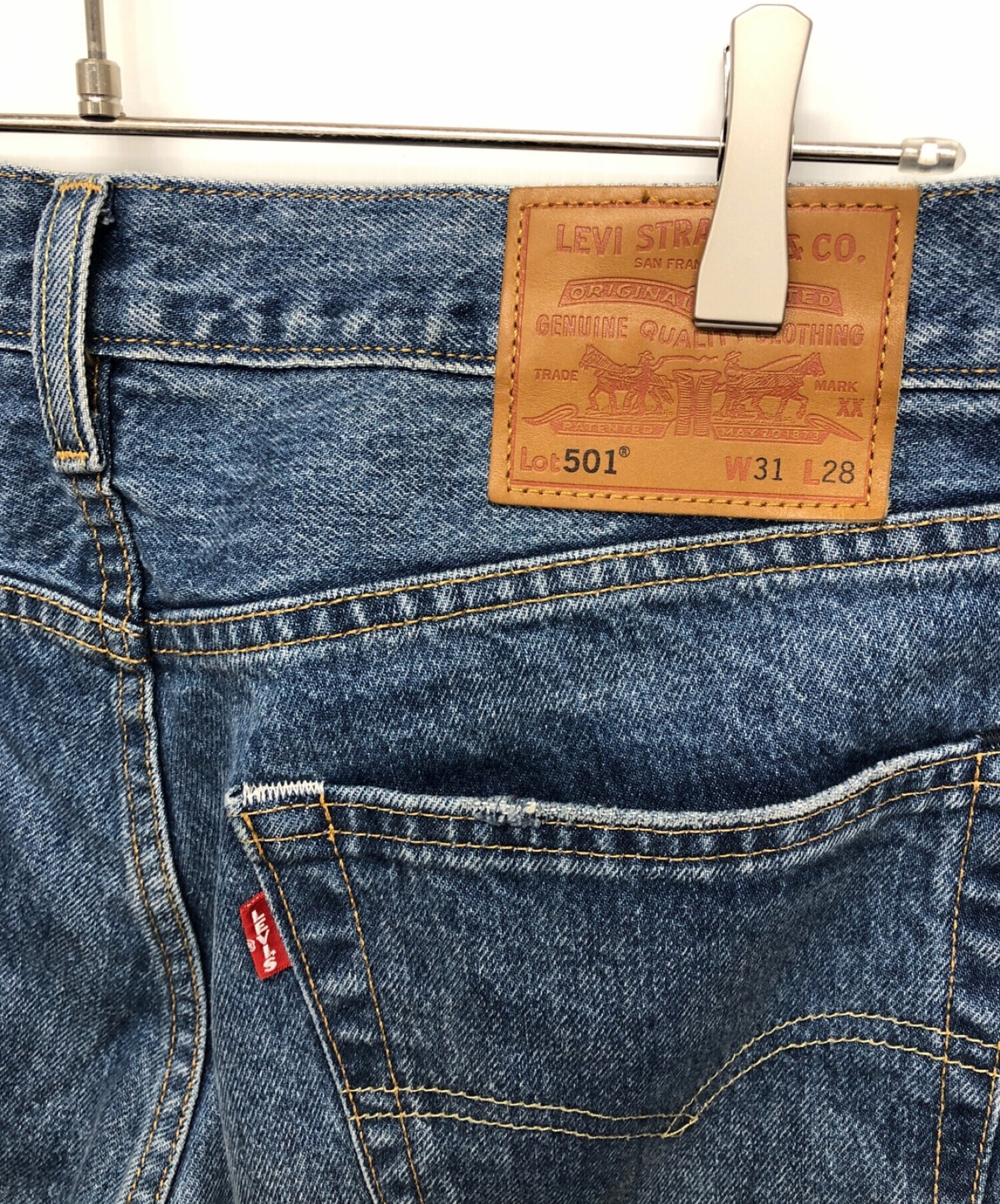 中古・古着通販】LEVI'S (リーバイス) デニムパンツ ネイビー サイズ