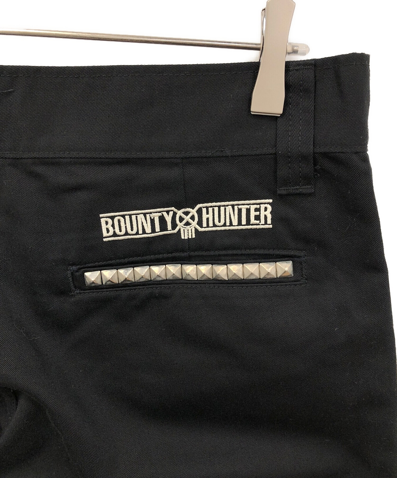 中古・古着通販】BOUNTY HUNTER (バウンティハンター) スタッズワークパンツ ブラック サイズ:32｜ブランド・古着通販  トレファク公式【TREFAC FASHION】スマホサイト