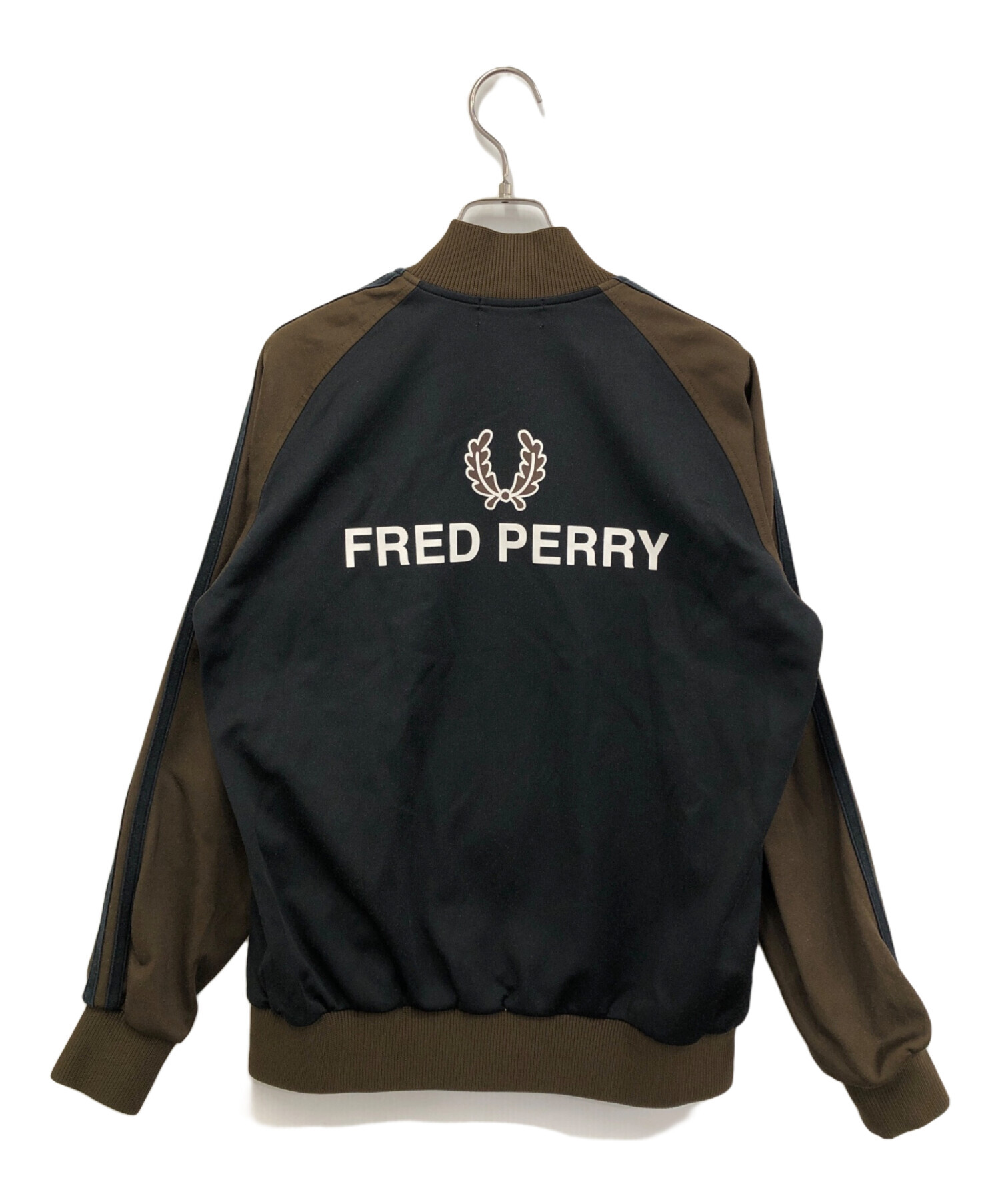 FRED PERRY (フレッドペリー) 月桂樹バックプリントジャケット ブラウン サイズ:M