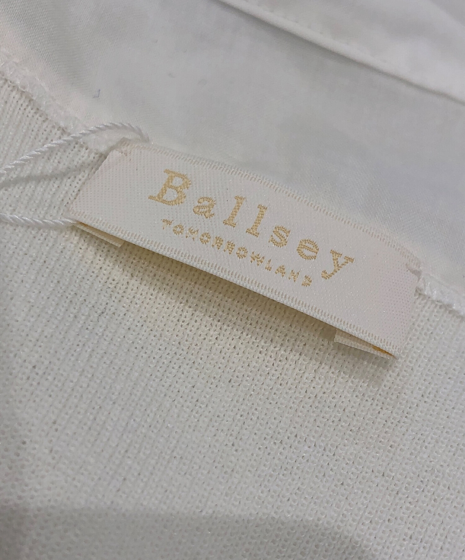 BALLSEY (ボールジィ) マテリアルコンビボウタイプルオーバーブラウス ホワイト サイズ:S