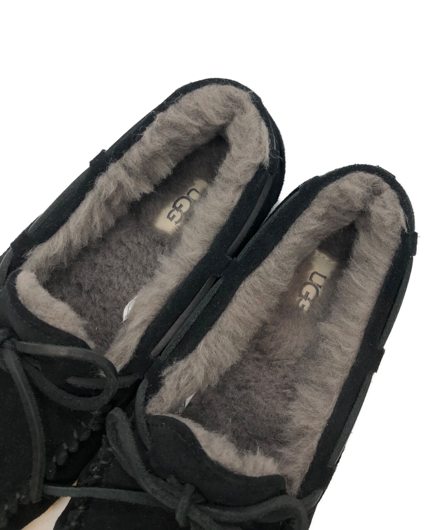 UGG (アグ) DAKOTAモカシンシューズ ブラック サイズ:US7/UK5/EU38