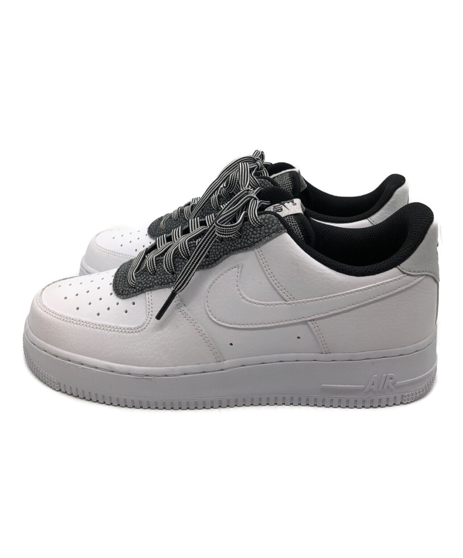 NIKE (ナイキ) AIR FORCE 1 07 LV8 4/エアフォースワン ホワイト サイズ:27