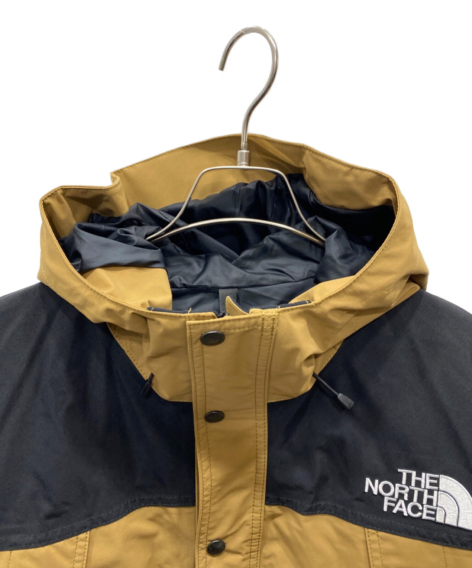 THE NORTH FACE (ザ ノース フェイス) Mountain Light Jacket ブラック×ベージュ サイズ:M