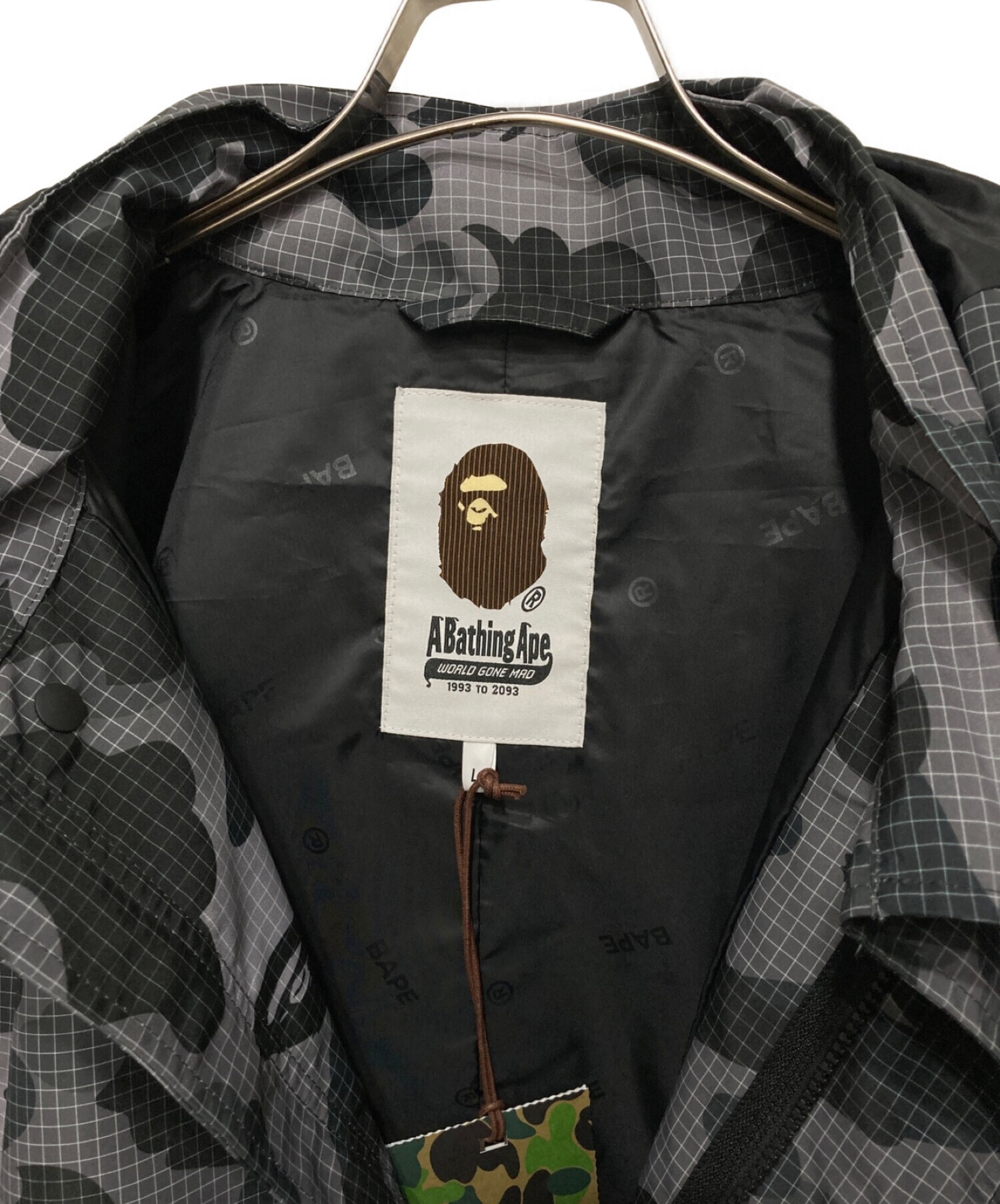 中古・古着通販】A BATHING APE (アベイシングエイプ) 畜光カモフラージュ柄ナイロンコート グレー サイズ:L｜ブランド・古着通販  トレファク公式【TREFAC FASHION】スマホサイト