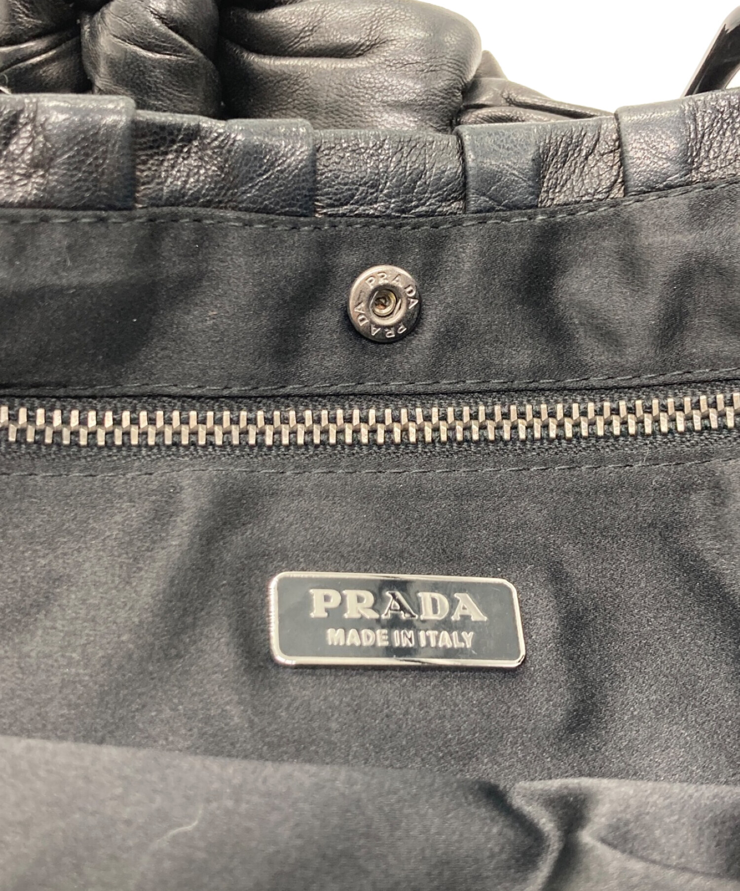 中古・古着通販】PRADA (プラダ) プリーツハンドバッグ ブラック サイズ:なし｜ブランド・古着通販 トレファク公式【TREFAC  FASHION】スマホサイト