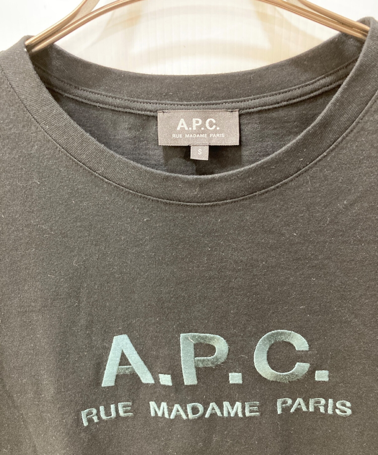 A.P.C. (アーペーセー) ロゴ刺繍Tシャツ ブラック サイズ:S