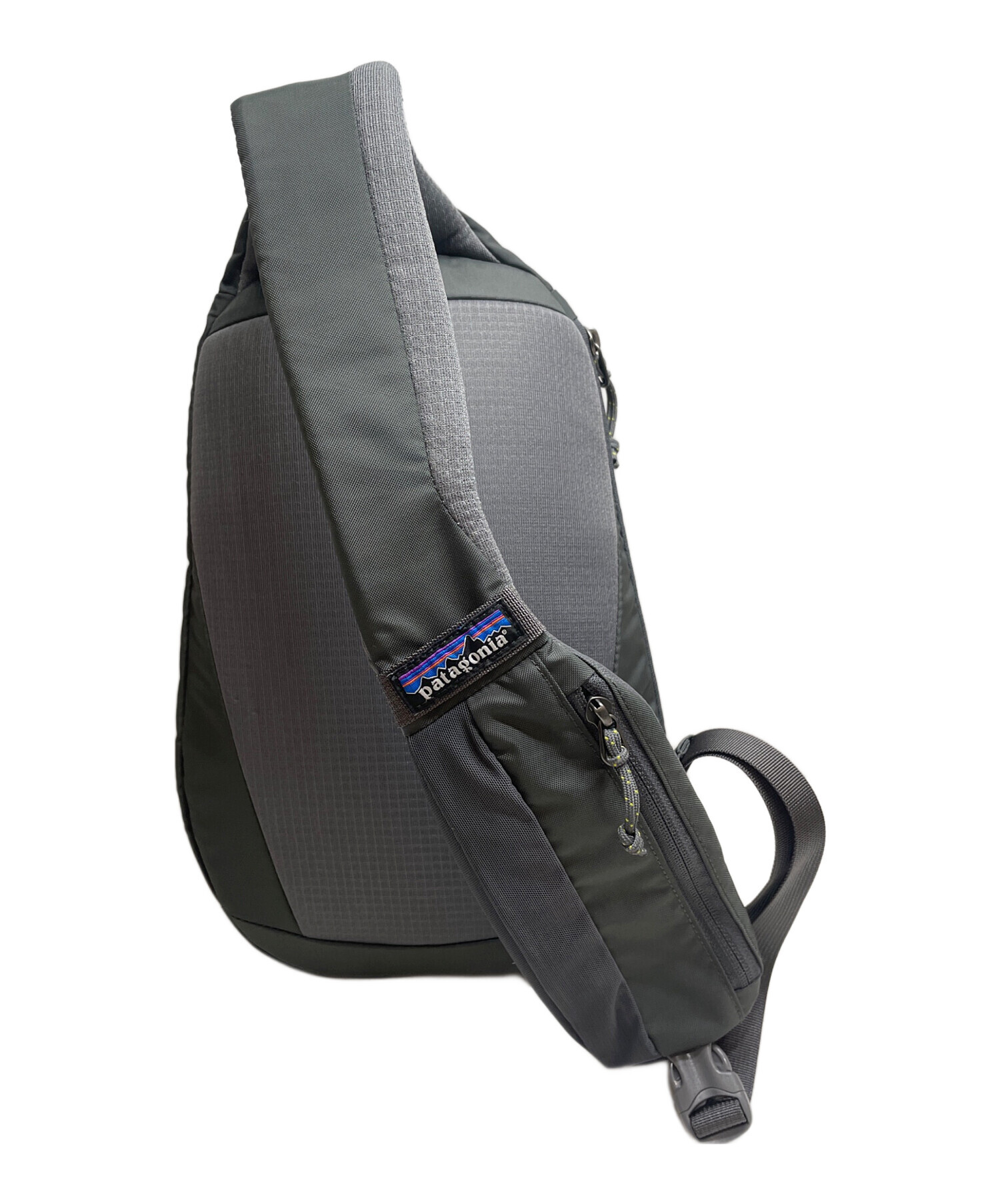 中古】 美品 仕方 パタゴニア ボディバッグ Atom 8L メンズ patagonia