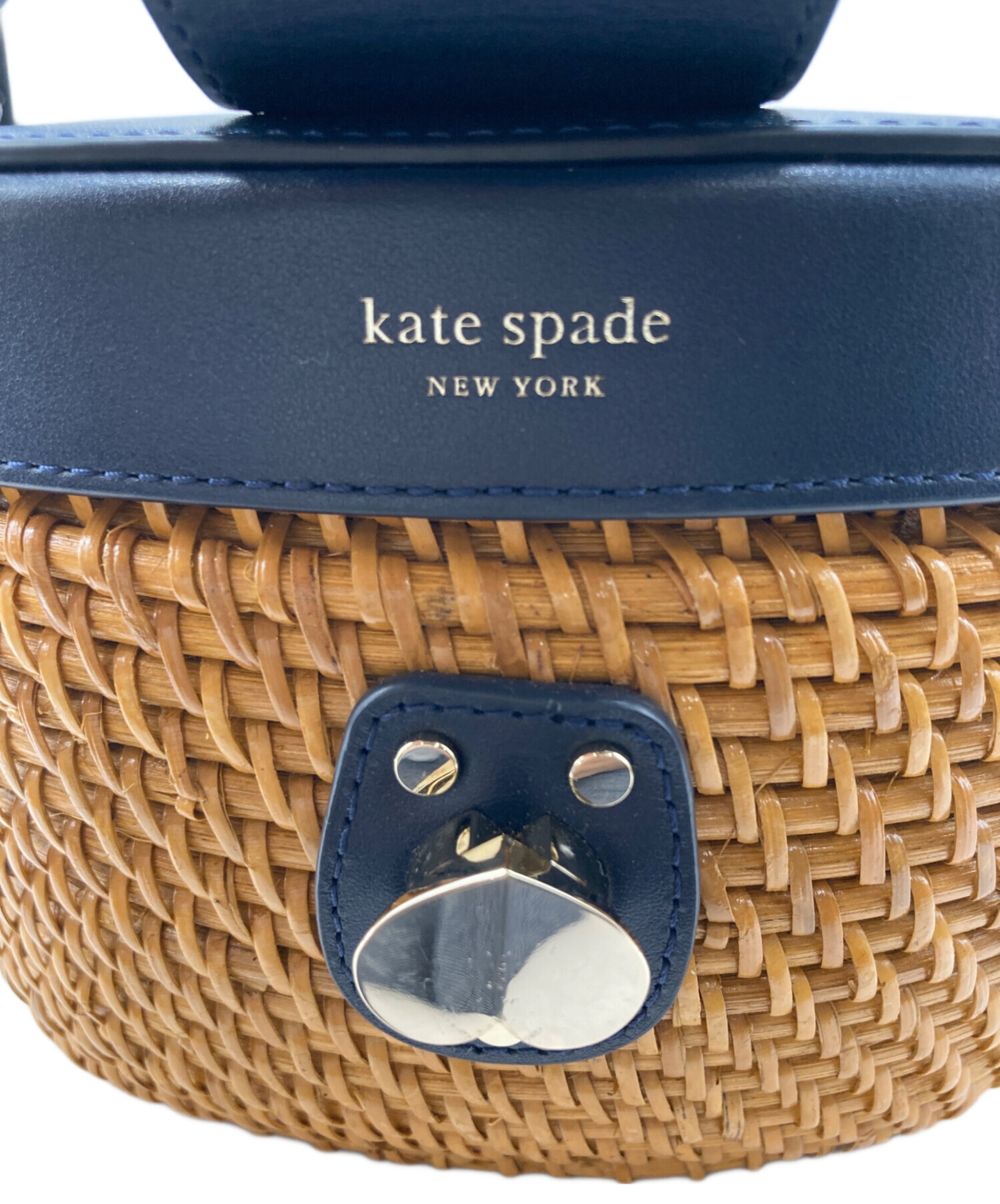 中古・古着通販】Kate Spade (ケイトスペード) ラタンバスケットバッグ ブラウン×ネイビー｜ブランド・古着通販 トレファク公式【TREFAC  FASHION】スマホサイト