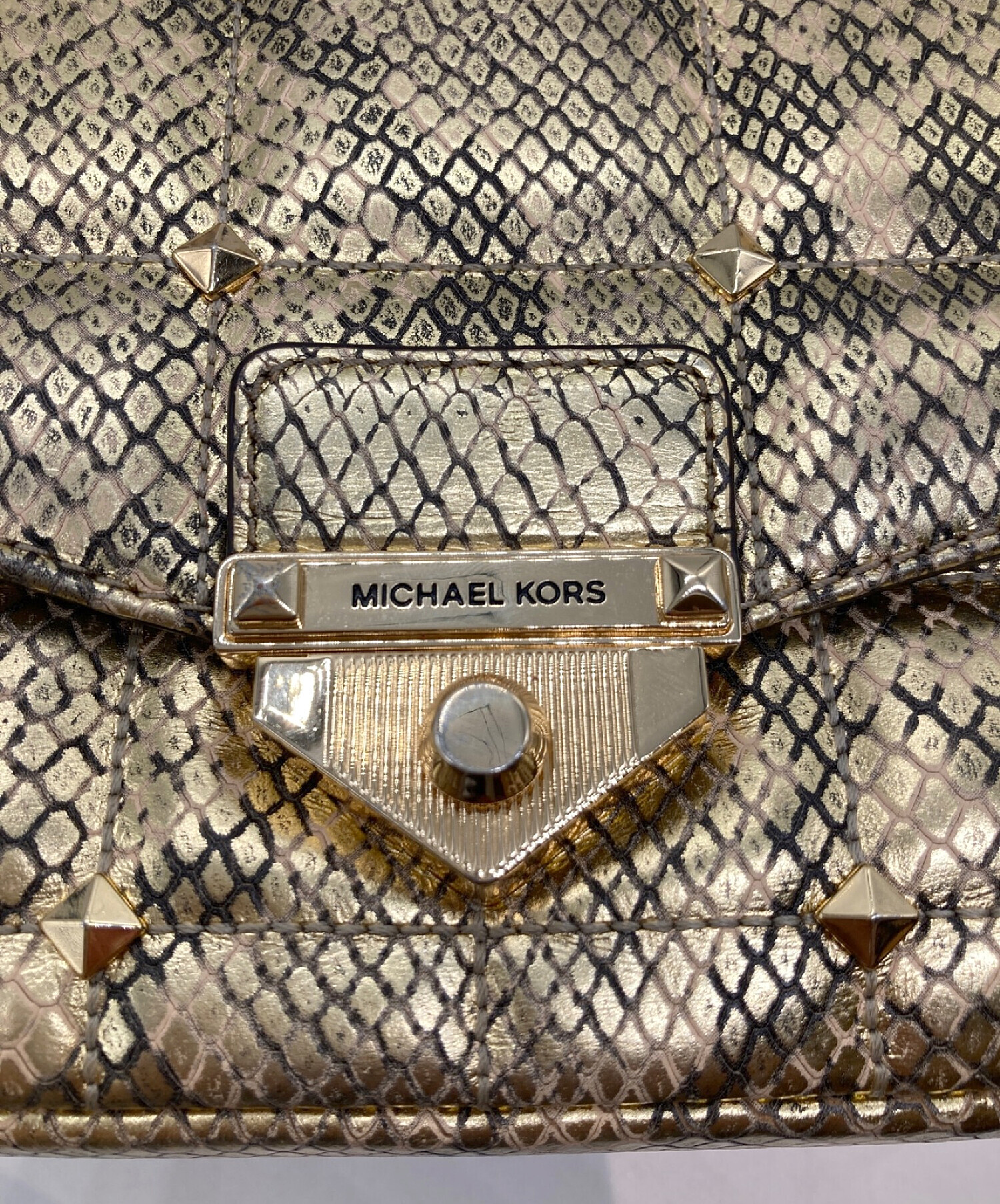 MICHAEL KORS メタリックゴールド