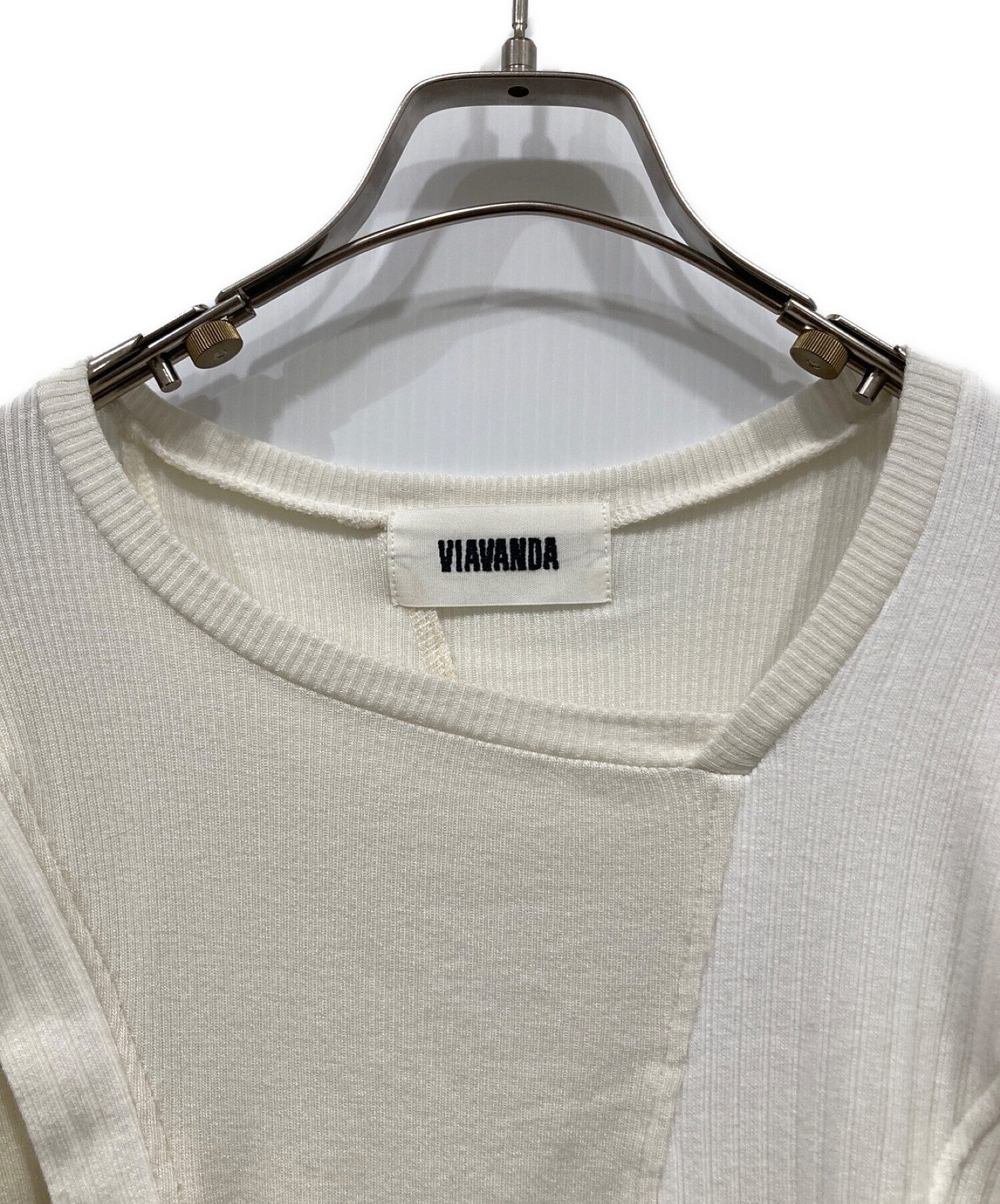 VIAVANDA 2Way Cutting Knit Tops オフホワイト - Tシャツ/カットソー