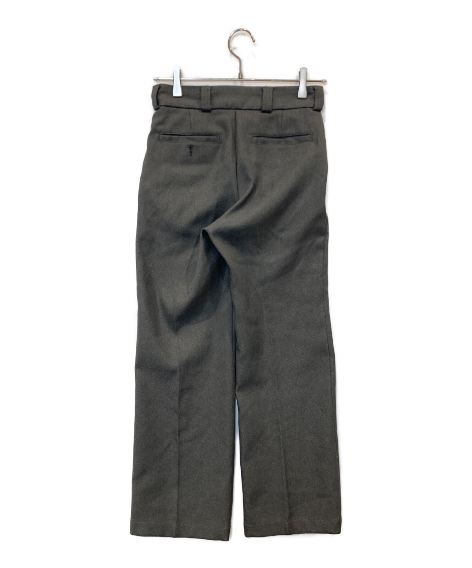 THE SHINZONE (ザ シンゾーン) CENTER PRESS PANTS グレー サイズ:32