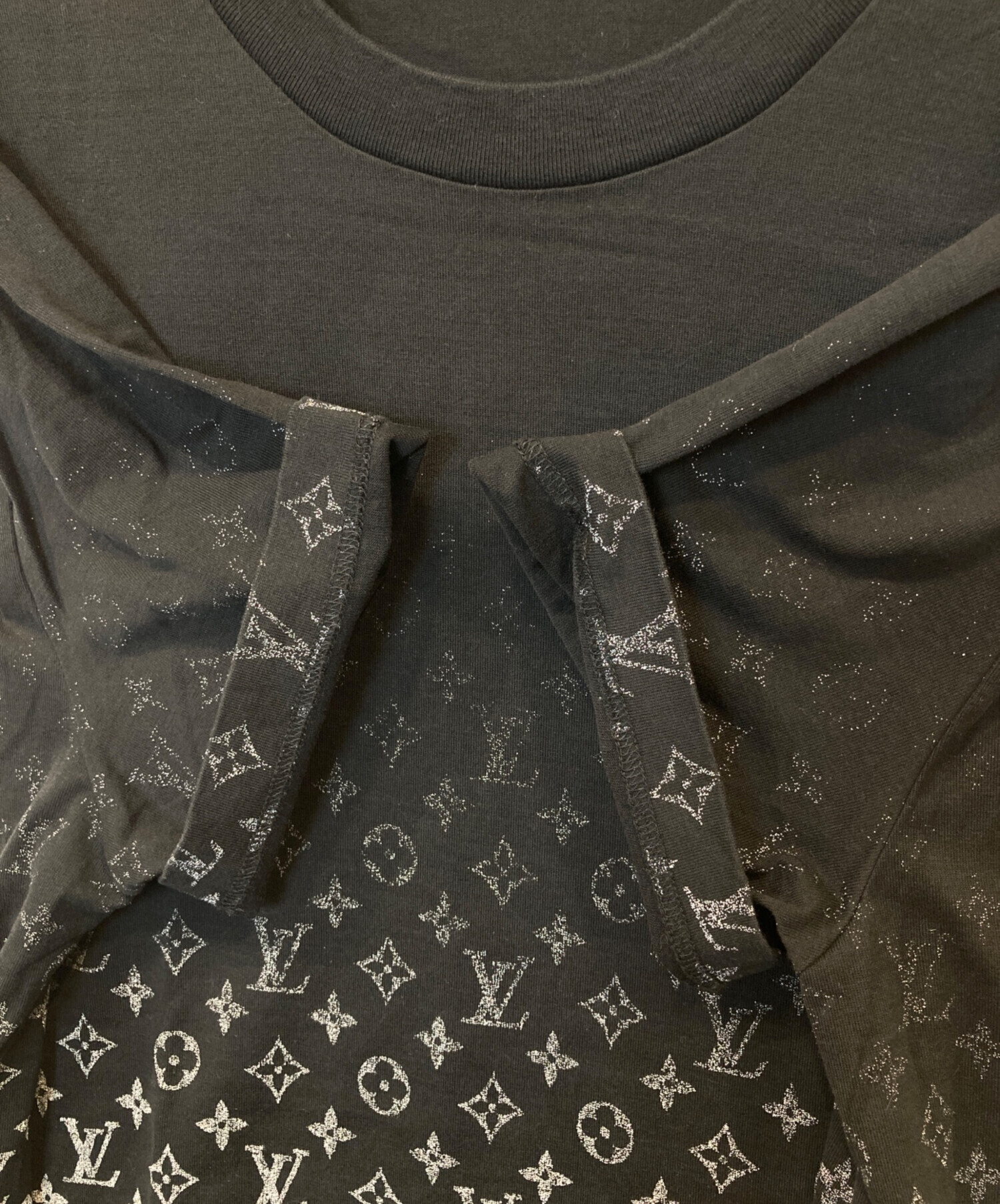 中古・古着通販】LOUIS VUITTON (ルイ ヴィトン) モノグラムグラデーションカットソー ブラック サイズ:XL｜ブランド・古着通販  トレファク公式【TREFAC FASHION】スマホサイト