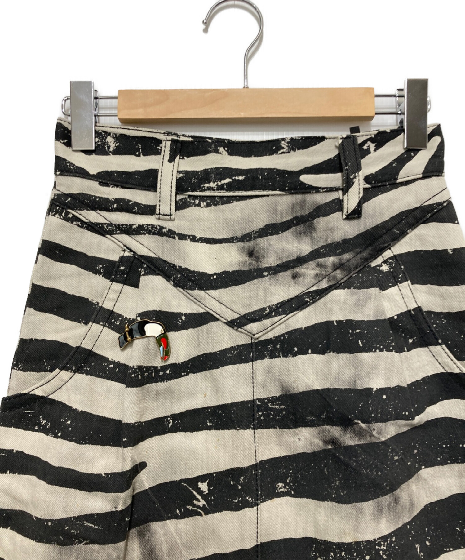 MARC JACOBS (マーク ジェイコブス) スパンコール刺繍スカート ホワイト×ブラック サイズ:SIZE25